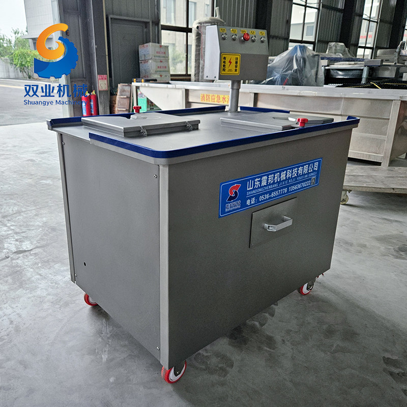 Chicken Toe Cutting Machine